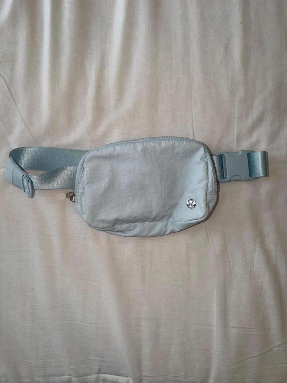 lululemon Everywhere Belt Bag in Light Blue